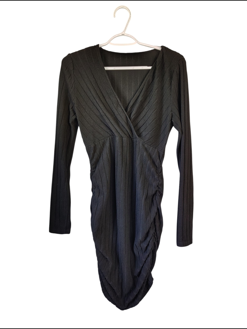 Women’s Black Long-Sleeve V-Neck Ruched Knit Dress